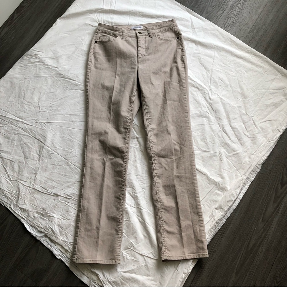 Northern Reflections Beige Khaki‎ Straight Leg Pants Size 4